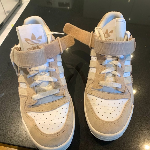 Adidas Low Forum W8.5 or M7 - Picture 2 of 3